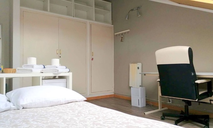 Santo Antonio dos Olivais Cabina | CQ11 ❤️ Cozy Room with Double Bed | Weekly Cleaning
