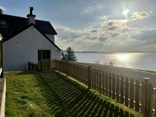 Benderloch Casa | Craigneuk near Oban, stunning home with sea views