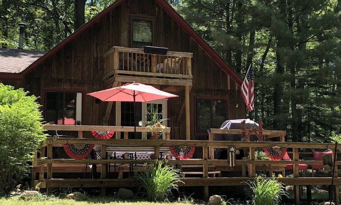 Harrison Casa | Cranberry Chalet (PET Friendly!)