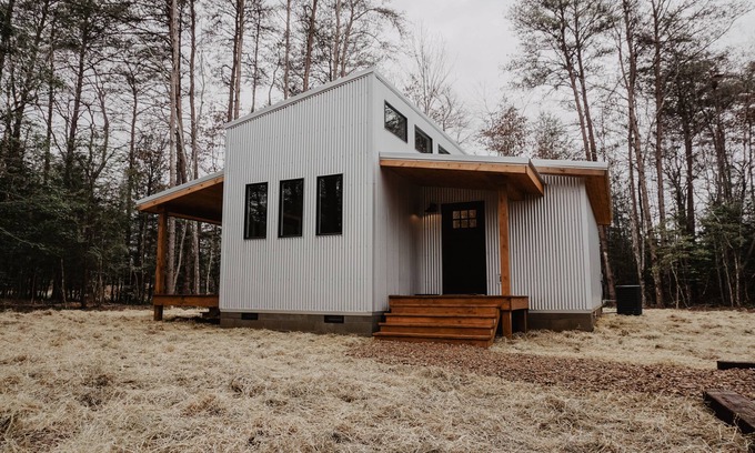 Spencer Casa | Crane's Cabin at Fall Creek Falls State Park- Outdoor Bathtub, Fireplace
