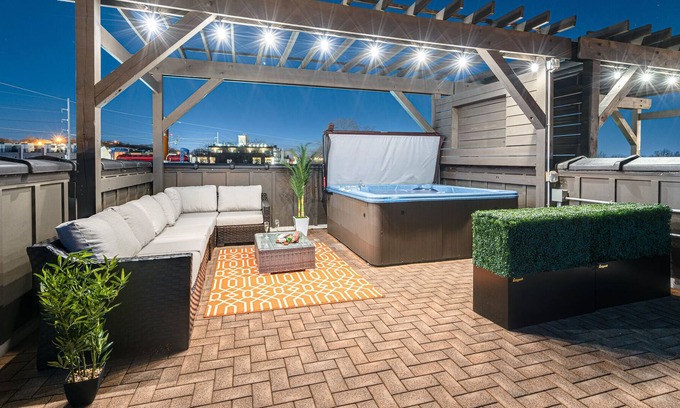 Hadley - Washington Casa | Crave Escape - Private Rooftop&Hot Tub - Midtown