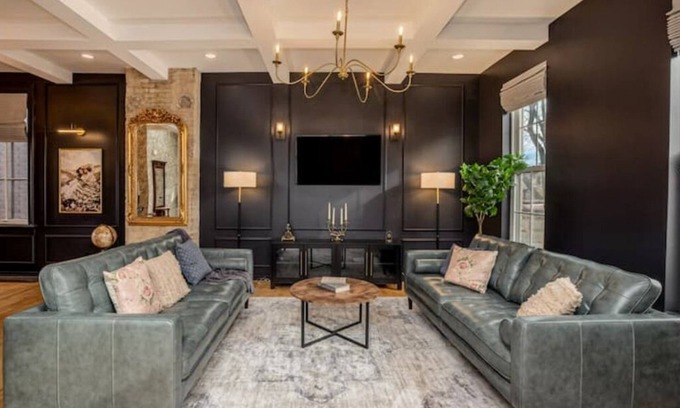 Fifth Ward Casa | Cream City Victorian Parking AC Patio Walkable