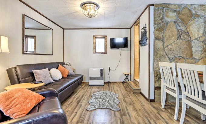 Fishhook Casa | Creekside Cabin Less Than 2 Mi to Hike, Bike and Ski!