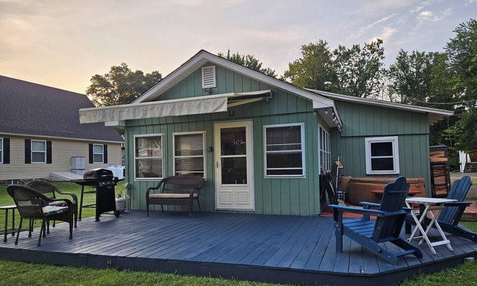 Ashville Cabaña | Creekside Cottage w/Lake access, Dock, Hot tub, Canoe/Kayaks