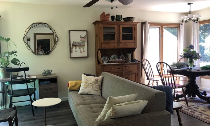Monte Rio Casa | Creekside Cozy 2BR 1BA + 2 Acres