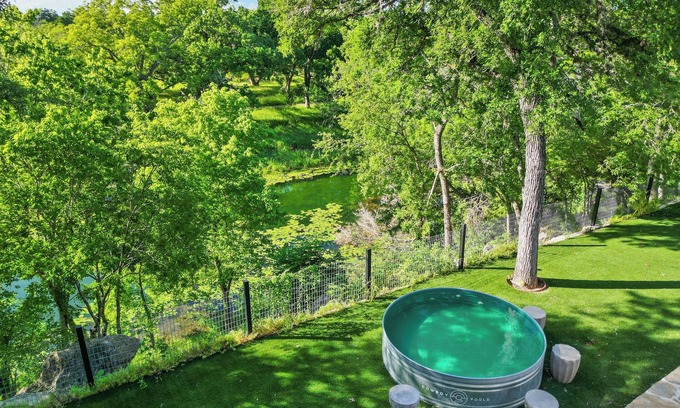 Wimberley Casa | Creekside Haven with Pool and Firepit