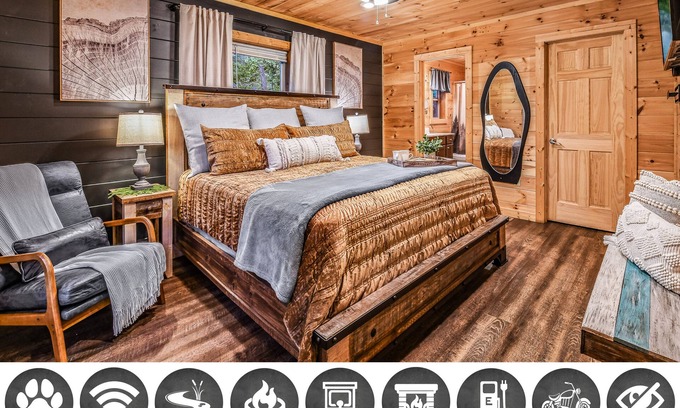 Sevierville Cabina | A Creekside on the Bluff - en creek / pet friendly