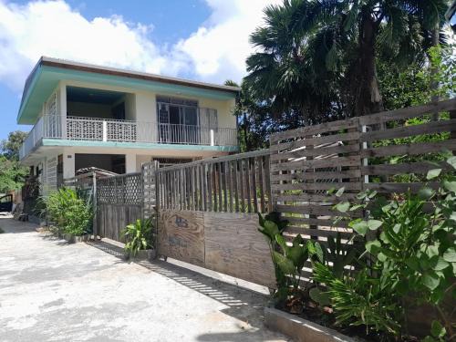 Damencourt Casa | Creole Escapade Rustic House Beach Baie du Moule