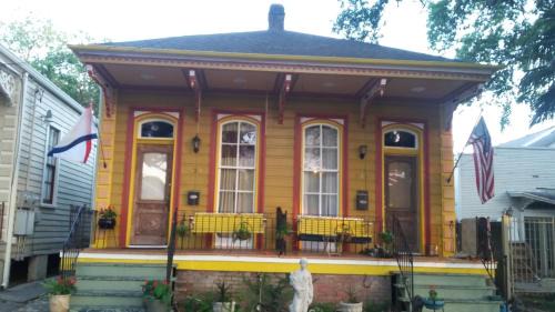 McDonough Casa | Creole Victorian for groups large and small