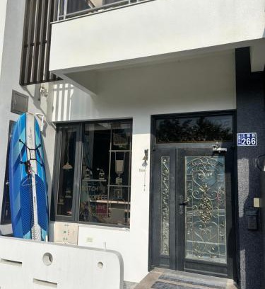 Shuili Casa | Crescent Bay SUP