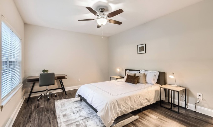 Old Fourth Ward Apartamento | Crest at Midtown 1125 l 2Bedroom 2 Bathroom