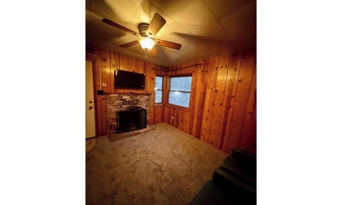 Crestline Apartamento | Crest Lodge Historic Mountain Inn - Twin Peaks A