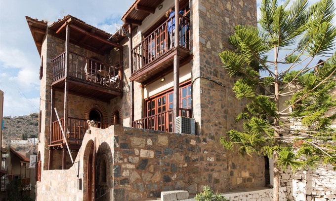 Mavrikiano Casa | Creta Hogar histórico con vistas al mar y piscina privada (Monasterio)