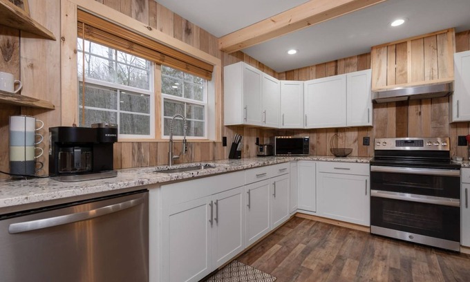 Deep Gap Casa | Crider Creek Manor in Watauga County