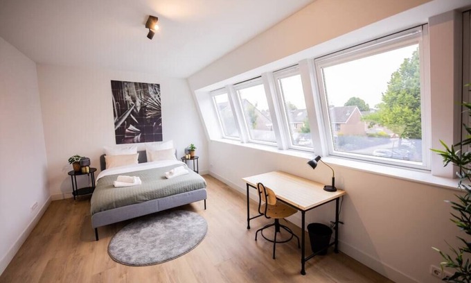 De Bilt Apartamento | Crispy 3 Bedroom Serviced Apartment 117m2 -ESS38C-