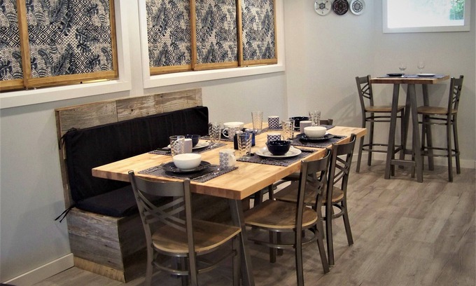 Leicester Apartamento | Critter Hill 2 BR Luxe Apt. Pet/Motorcycle Friendly