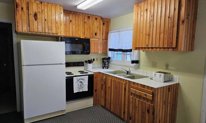 Nevis Cabina | Crow Crest Lodge Resort Cabin 9a Stunning Sunsets, Family Getaway