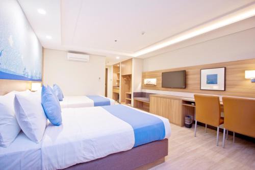 San Lorenzo Hotel | Crown Regency Hotel Makati