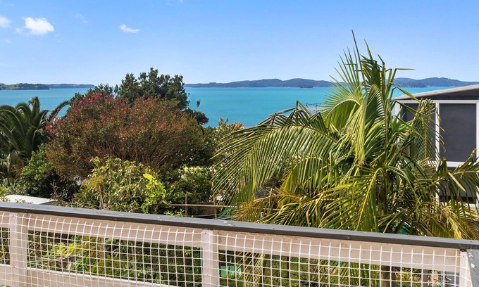 Snells Beach Casa | Crystal Clear – Snells Beach Holiday Home