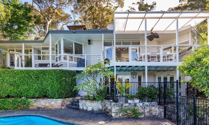 Middle Cove Casa | Crystal Cove - Magnificent and serene 4 bedroom escape with stunning water views