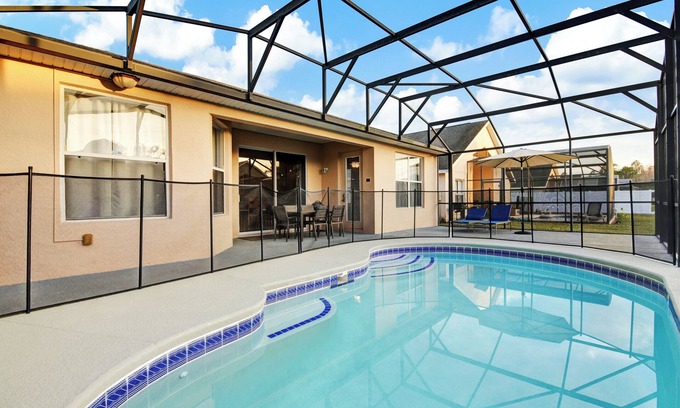 Kissimmee Villa | Crystal Cove Villa: Relaxing 4 Bedroom 3 Bathroom Home in Kissimmee