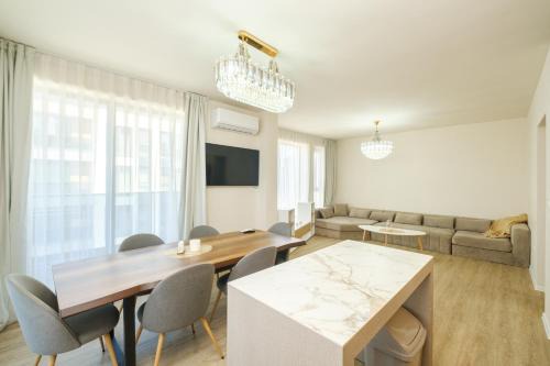 Parvenets Apartamento | Crystal Luxe 2-Bedroom