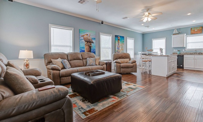 Crystal Beach Casa | Crystal Moon - a 2 bedroom, 2 bath home that sleeps 8.