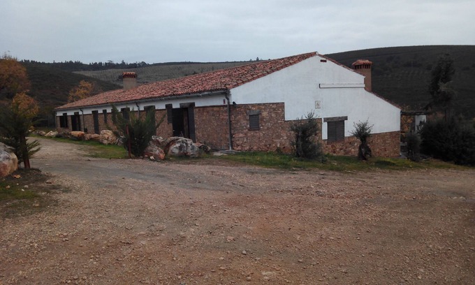 Canamero Apartamento | AR Tomillo. La Albergueria un remanso de paz en plena naturaleza
