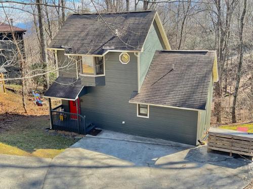 Chalet Village Chalet De Esquí | Cub Way-Cozy 1 bedroom with sleeping loft