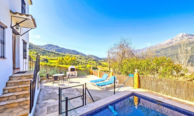 Jimera de Libar Cabaña | Cubo's Casa Rural La Albahaca de Libar / piscina privada / wifi gratis / vistas