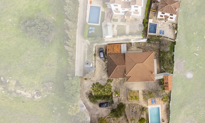 Jimera de Libar Cabaña | Cubo's Casa Rural Los Lirios & Albahaca del Libar / piscina privada / wifi gratis / vistas