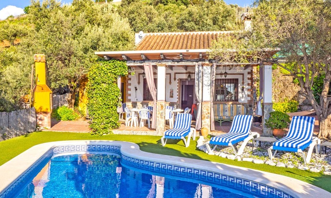 Torrox Cabaña | Cubo's Casa Rural Los Cerezos / piscina privada / rural / wifi gratis