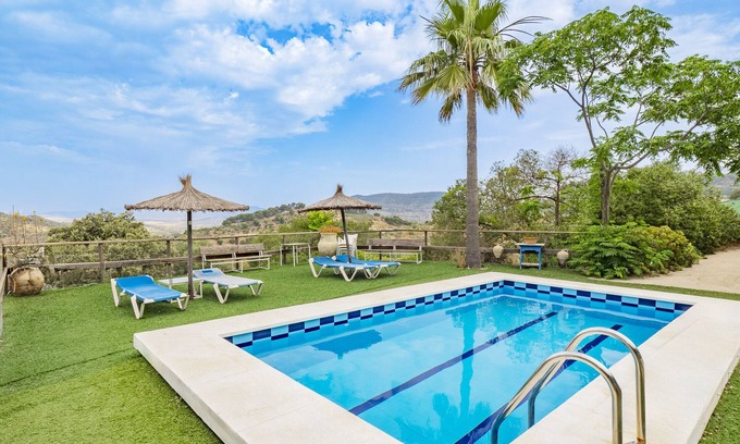 Ardales Cabaña | Cubo's Casa Rural Villa Aitana / piscina privada / cerca caminito del Rey / wifi gratis