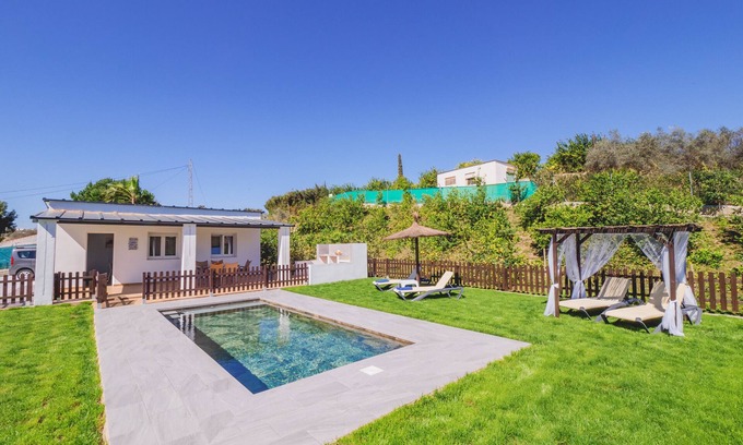 Cartama Cabaña | Cubo's Casita el Bancal / wifi gratis / piscina privada