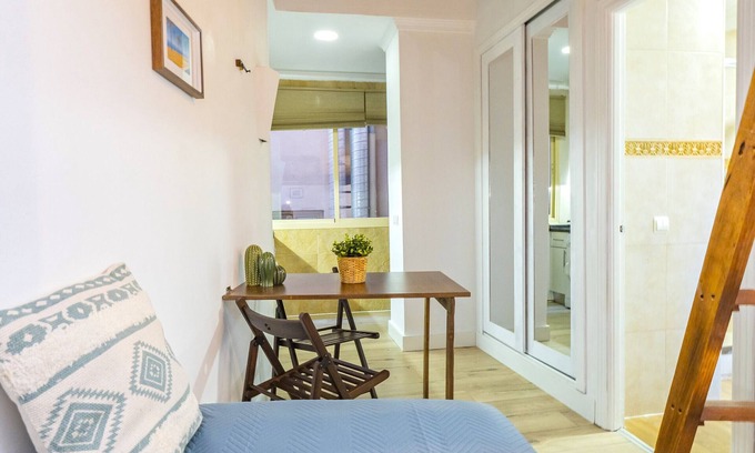 La Merced Apartamento | Cubo's Estudio Malaga Center / centro ciudad / aire acondicionado / wifi gratis