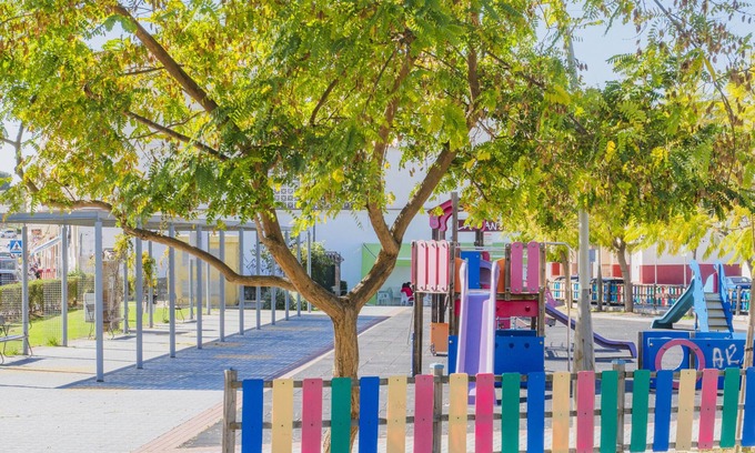 Cartama Apartamento | Cubo's Urban Miranda Apartment / wifi gratis / aire acondicionado