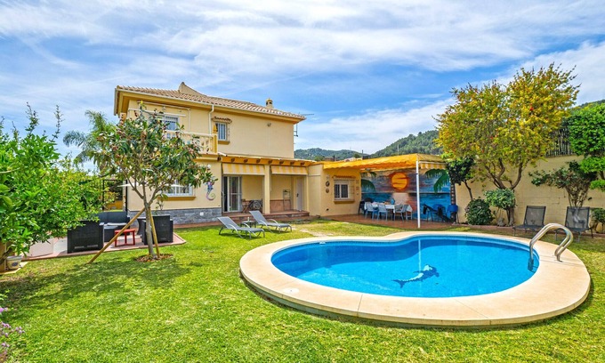 Alhaurin de la Torre Villa | Cubo's Villa Sunray / piscina privada / wifi gratis / BBQ