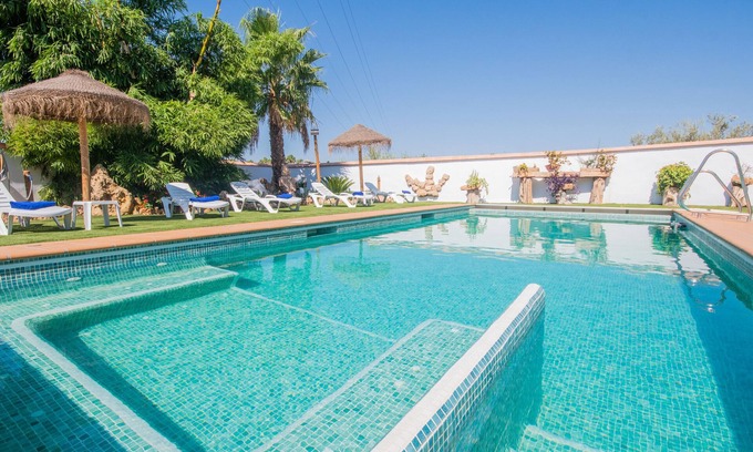 Alhaurin el Grande Cabaña | Cubo's Villa Tirado / WIFI GRATIS / PISCINA PRIVADA / cargador coche eléctrico