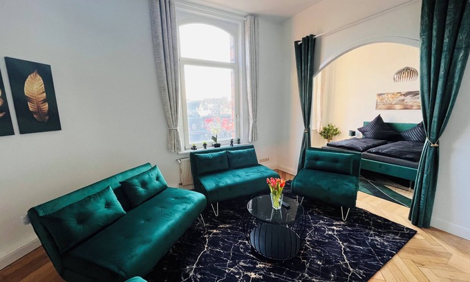 Saint Pauli Apartamento | Culthouse Hamburg- Apartment 3 - Reeperbahn/Ecke Gr. Freedom at Beatles Platz