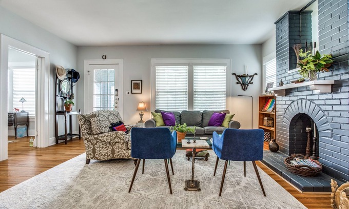 Fort Worth Cultural District Casa | Cultural district bungalow steps from Dickies arena
