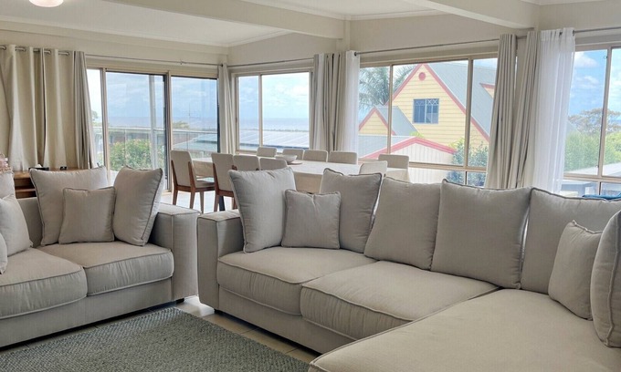 Lakes Entrance Casa | Cunninghame Views - Lakes Entrance