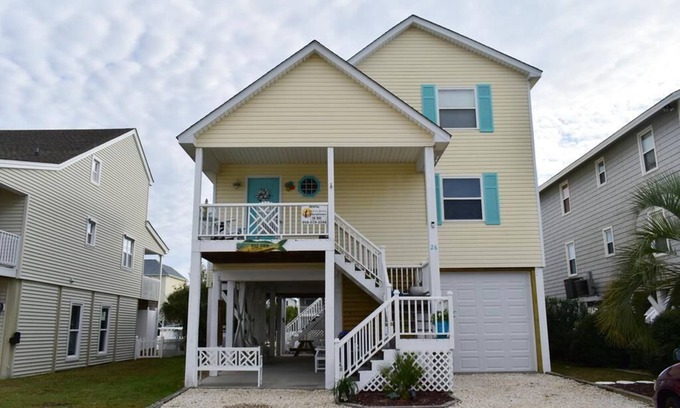 Ocean Isle Beach Casa | O. I.B.-Otoño, acción de gracias y alquiler a largo plazo en invierno-Sleeps14 Canal home w Dock