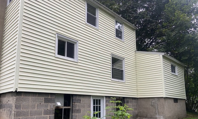 Baldwinsville Casa | Curtis house in Village