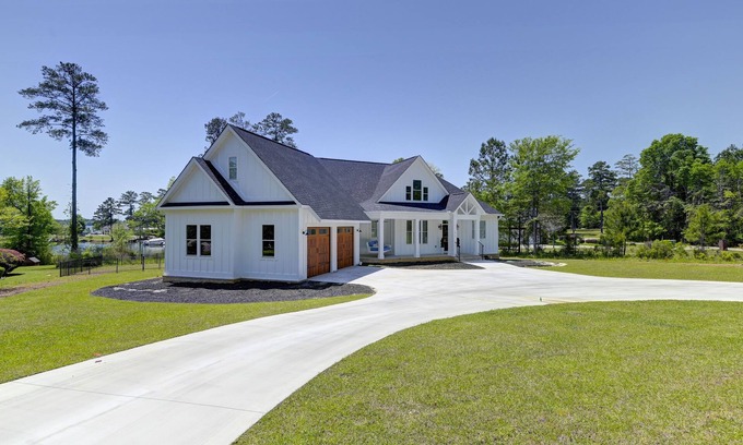 Irmo Otro | Custom built lake house on Lake Murray with New pool and hot tub!!