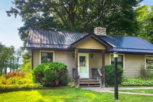 Westford Casa | Custom-Built Lakefront Cottage with Spacious Yard!