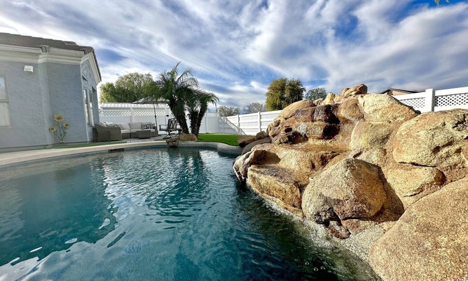 Orchard Ranchettes Casa | Custom home with heated pool!
