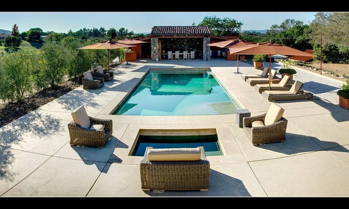 Coombsville Casa | Custom Napa Valley Vineyard Estate minutes from town and wineries