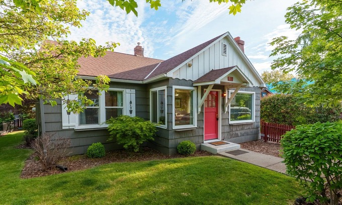 Hood River Casa | LINDO y CÓMODO, en una ubicación pintoresca, apto para perros