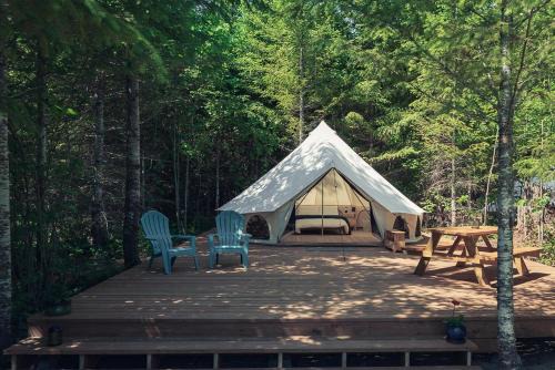 Carson Otro | Cute Bell Tent in Carson for Columbia Gorge Glamping in Washington