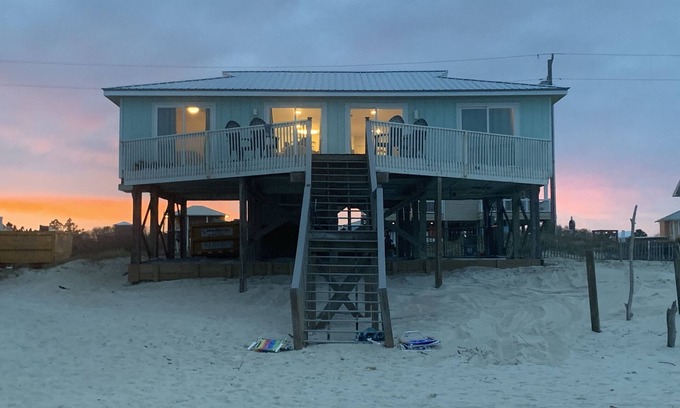 Surf Side Shores Casa | Cute Bungalow w/small pool! Absolutely Beach Front!